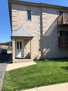 112 East Quincy Street - 2 — Photo 1