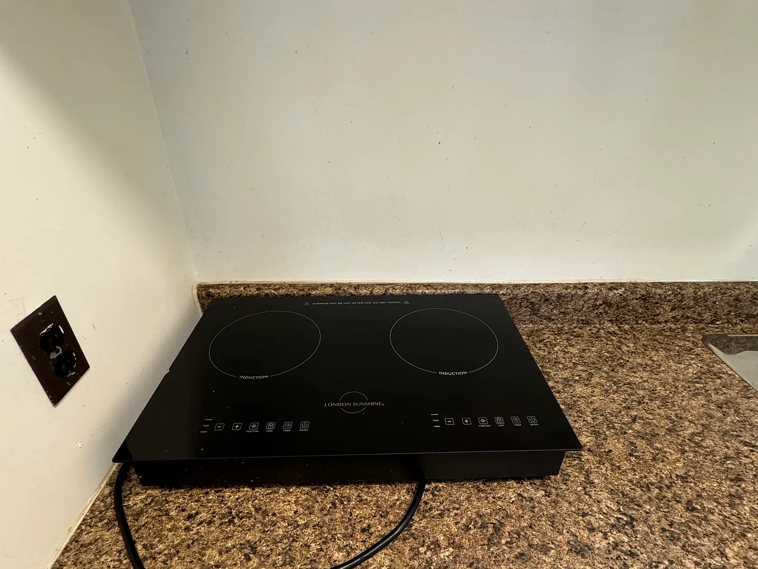 Studio, 300 sqft, $500 — Photo 4