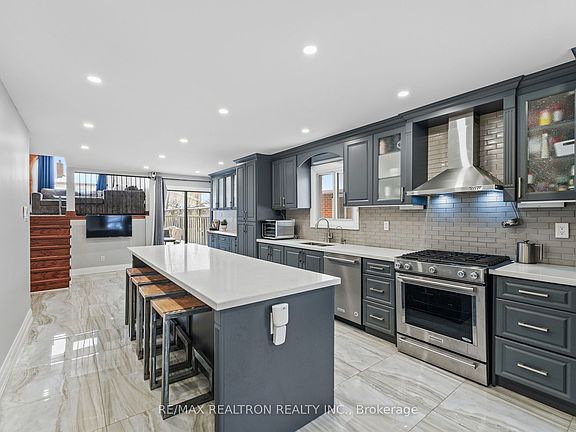 3rd image of 43 Buckland Way