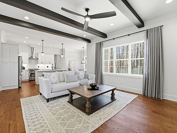 4th image of 100 N Ridge View Way