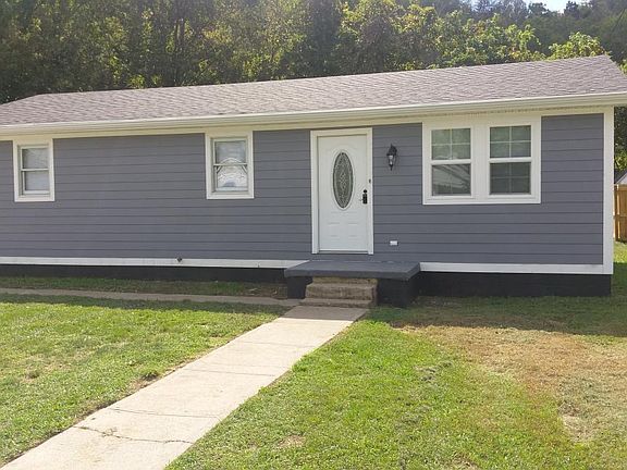 1728 Oak St Front