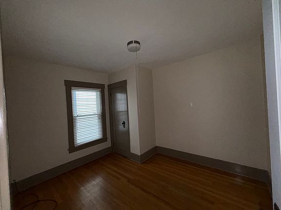 4th image of 321 Arlington Ave