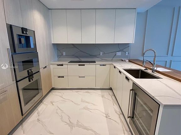 4th image of 15701 Collins Ave #2603