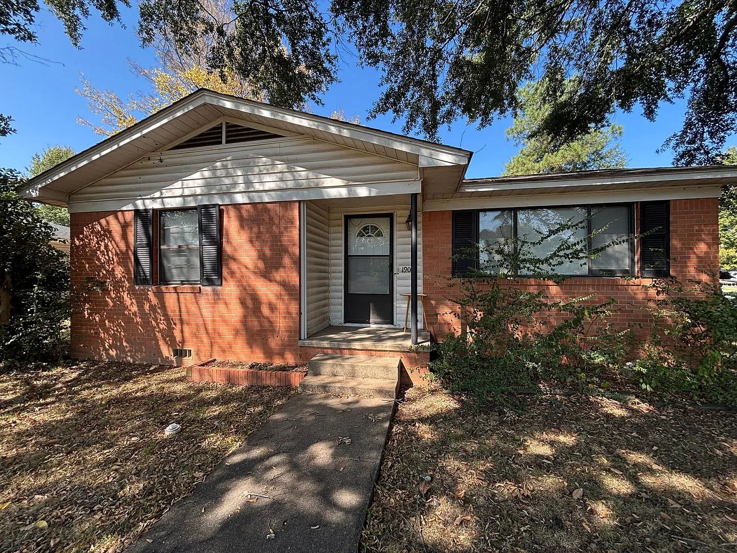 Charming 2-bedroom, 1-bath home in Russellville, AR — Photo 1