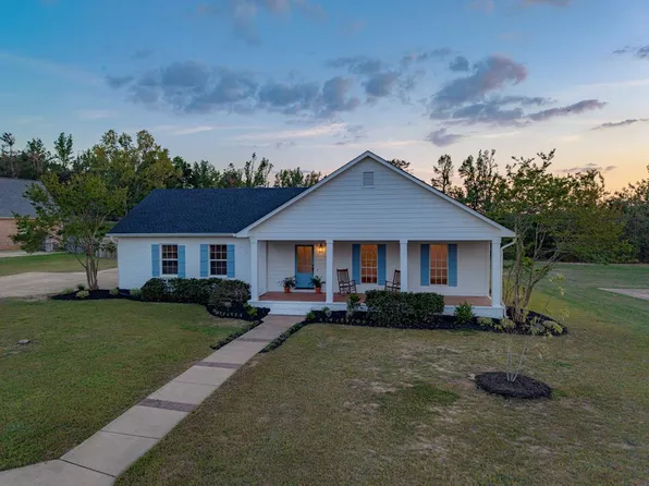 112 Taylor Cir, Taylor, MS 38673