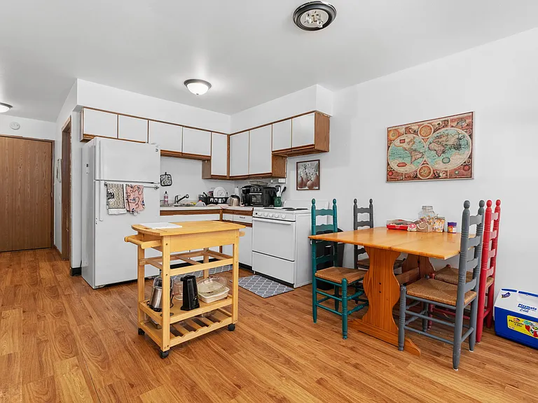 110 N Commercial Street — Photo 19
