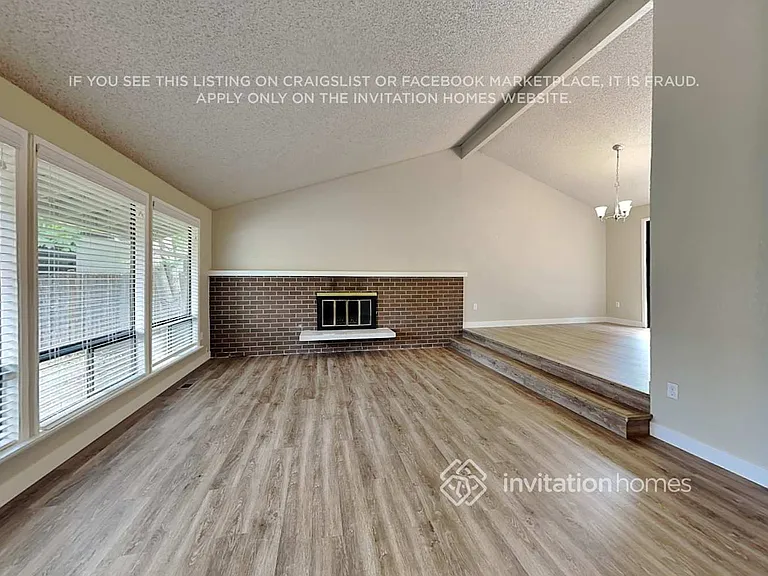 5121 S 302nd Pl — Photo 6