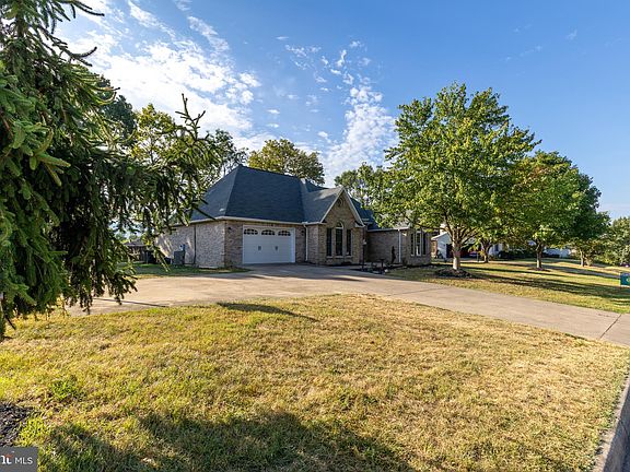 3rd image of 311 Meghann Dr