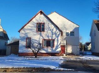 532 Chestnut St, Wyandotte, MI 48192