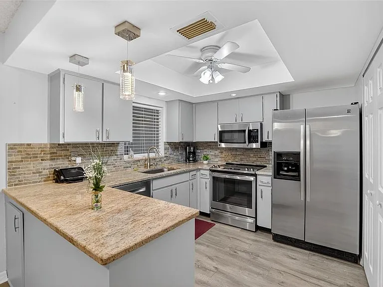 2221 Ivan Ct — Photo 14