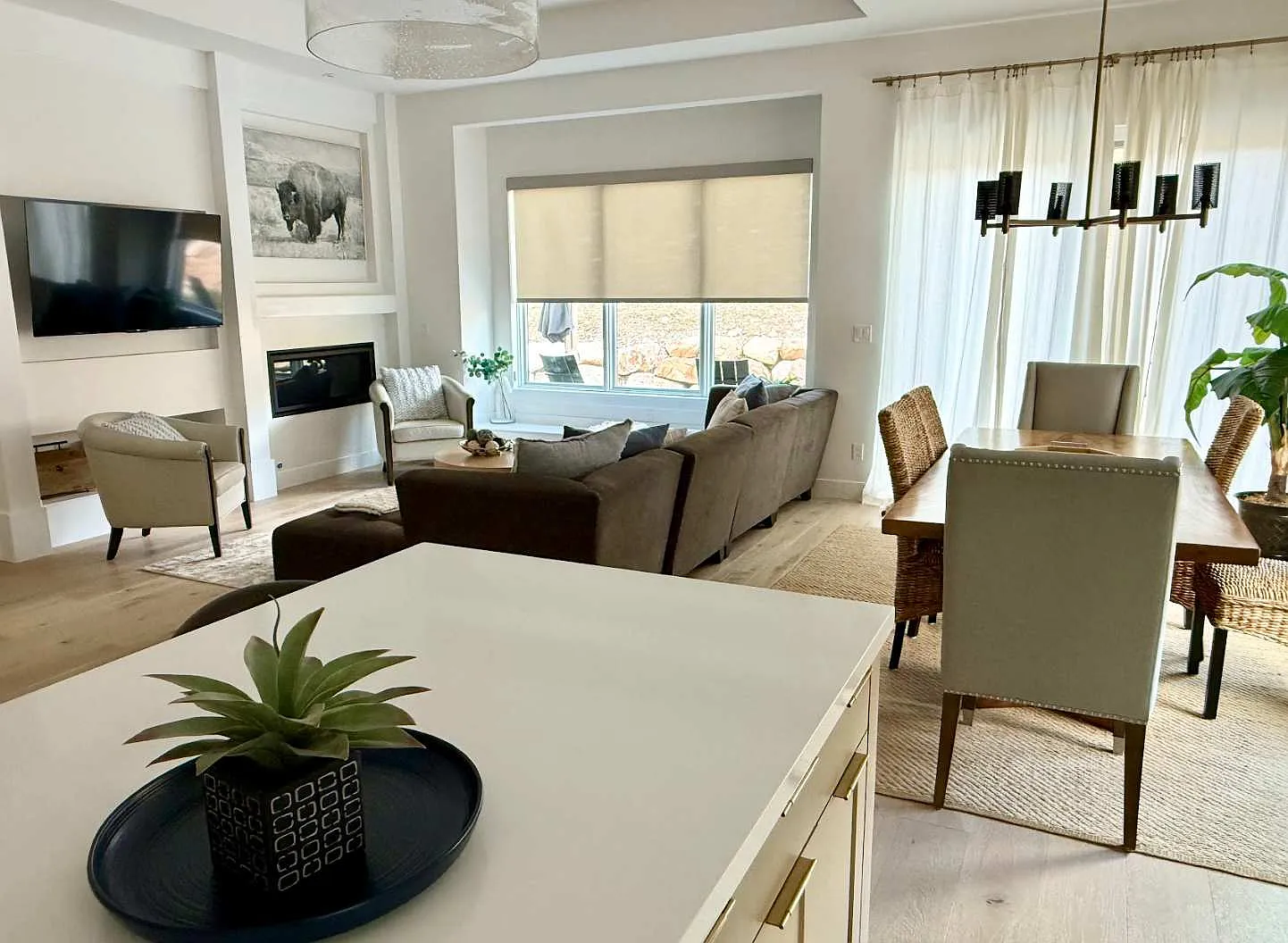 4 bed, 2000 sqft, $5,500 — Photo 3
