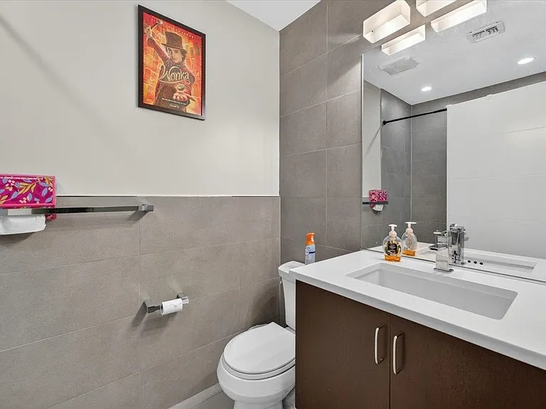 626 Grand St #1 — Photo 10