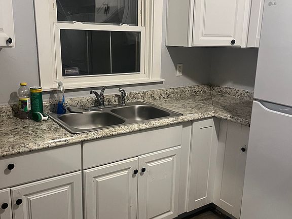 4th image of 3545 Doyle St