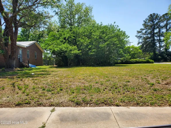 227 W M.L.K. Jr Drive, Washington, NC 27889