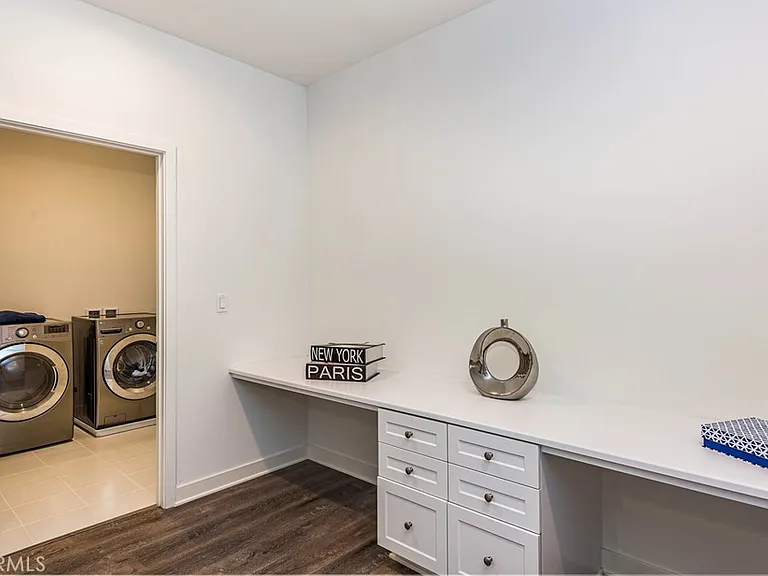5304 Harvard Way — Photo 32
