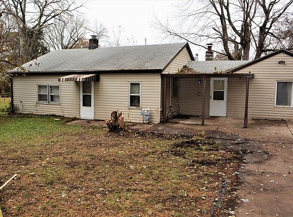 2nd image of 162 E Greenview Ave