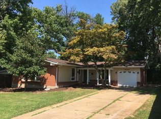 1885 Saint Anthony Ln, Florissant, MO 63033