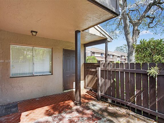3rd image of 1343 Sussex Dr
