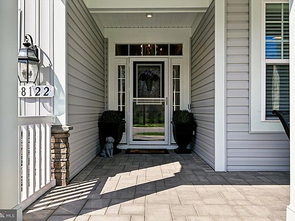 4th image of 8122 Neidert Dr