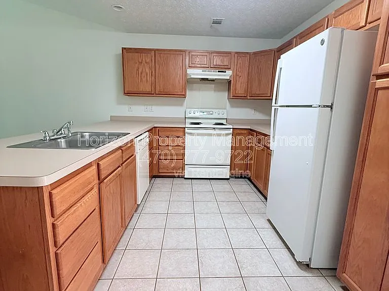 3987 Hidden Hollow Dr — Photo 4