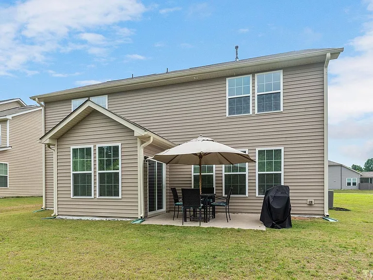 220 Avery Glenn Way — Photo 5