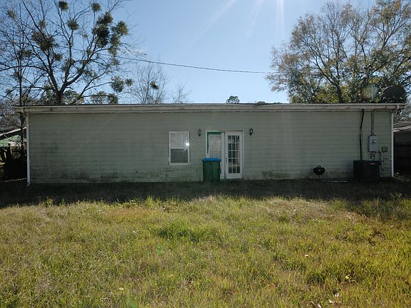 3rd image of 3217 Chicago Ave