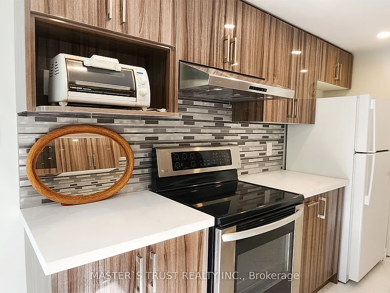 195 Saint Patrick St #404B — Photo 23