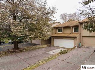 8705 Meadows Pkwy, Omaha, NE 68138