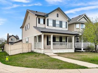 247 N Evermeadow Ave SW, Calgary, AB T2Y4X2