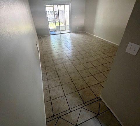 2nd image of 300 Kent Pl
