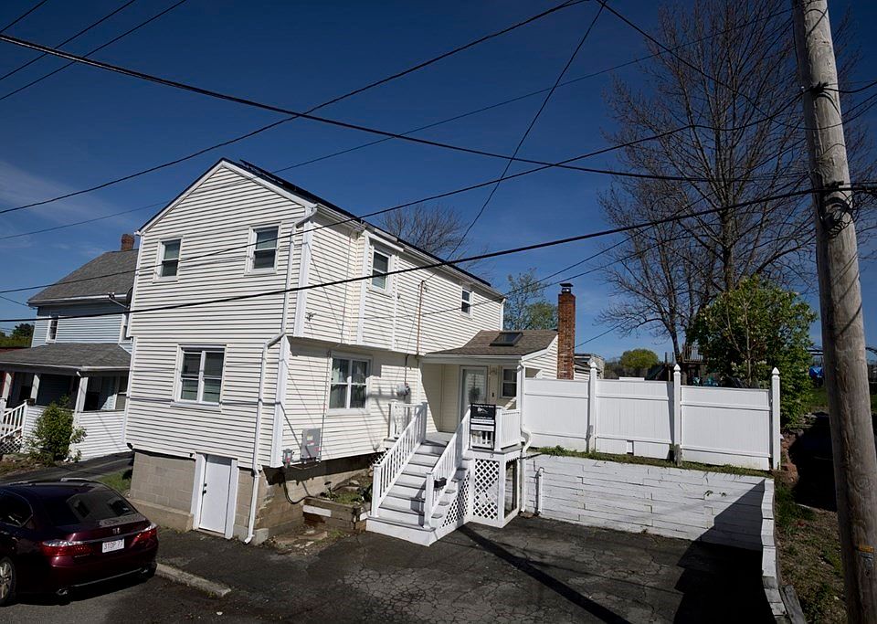 1st image of 15 Mulberry St