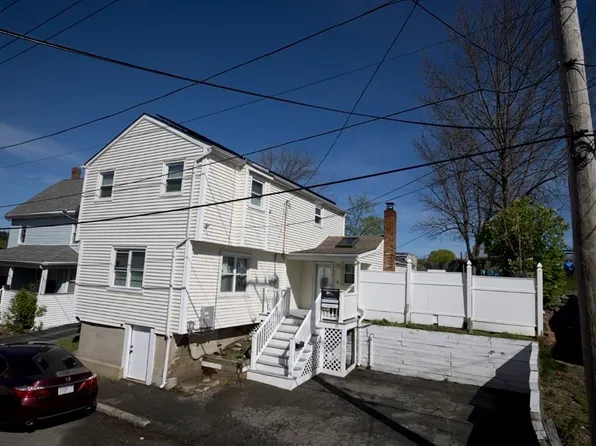15 Mulberry St, Haverhill, MA 01830