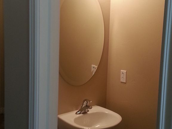 3rd image of 1952 N Hollow Ct
