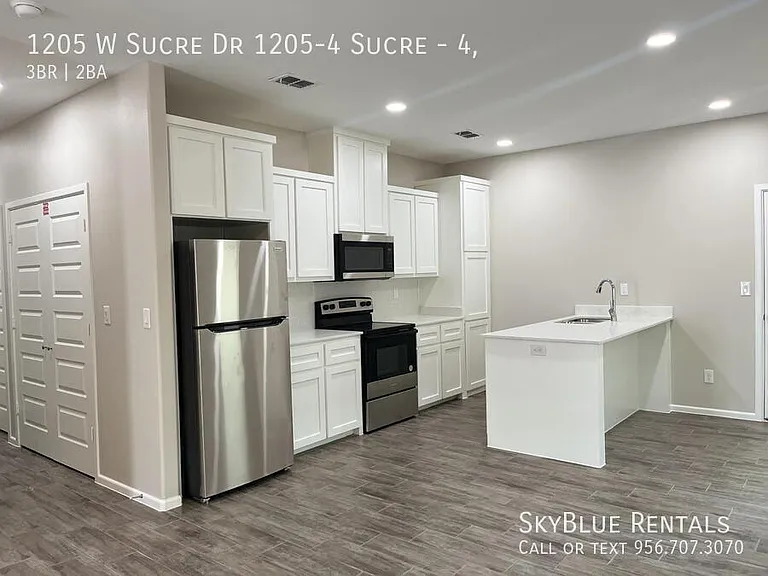 1205 W Sucre Dr #4 — Photo 4
