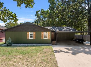 1303 W 16th St, Grove, OK 74344
