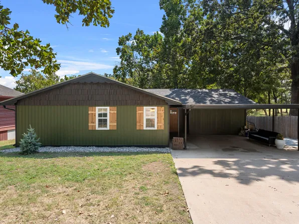 1303 W 16th St, Grove, OK 74344