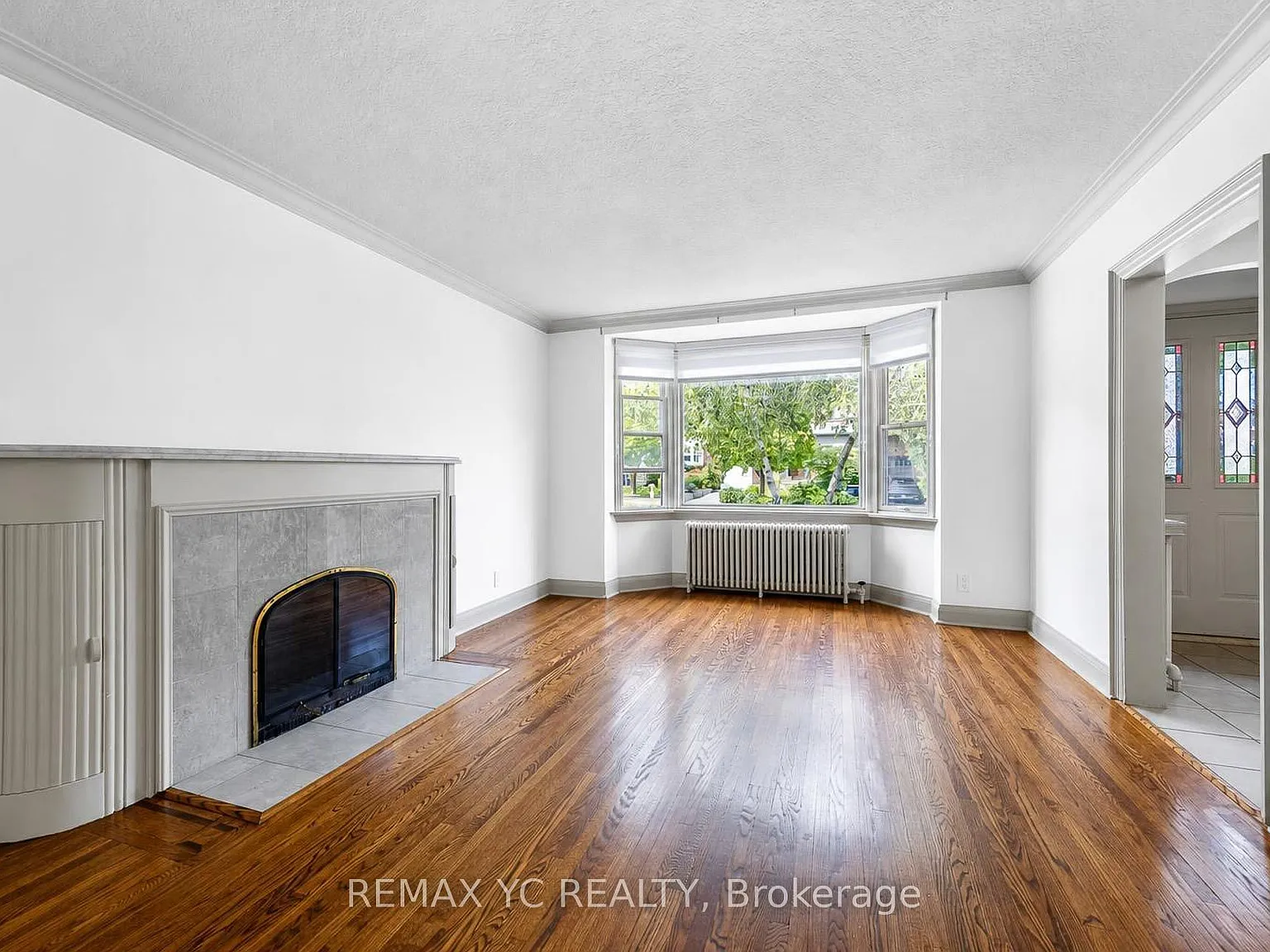 5 bed, $5,950 — Photo 3