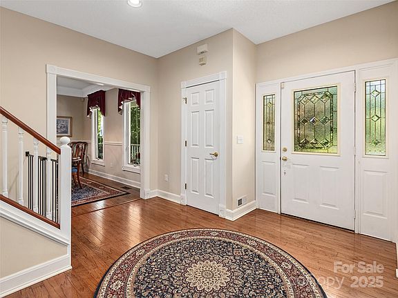 4th image of 442 Heather Marie Dr