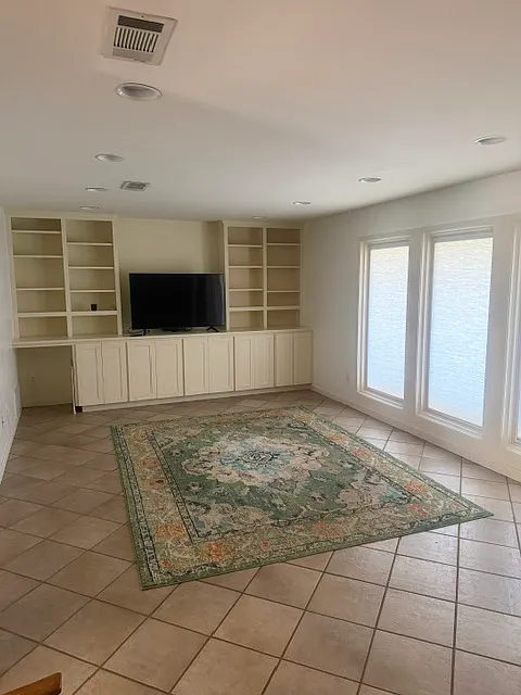 3 bed, 1582 sqft, $2,500 — Photo 4