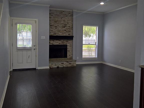 5th image of 11710 Southlake Dr Unit 18