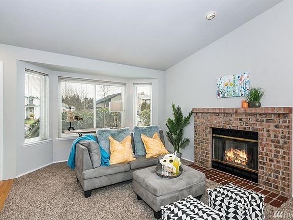 3rd image of 3107 56th Ave NE