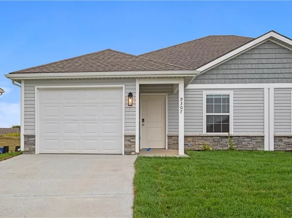 9308 N Lenox St, Kansas City, MO 64154