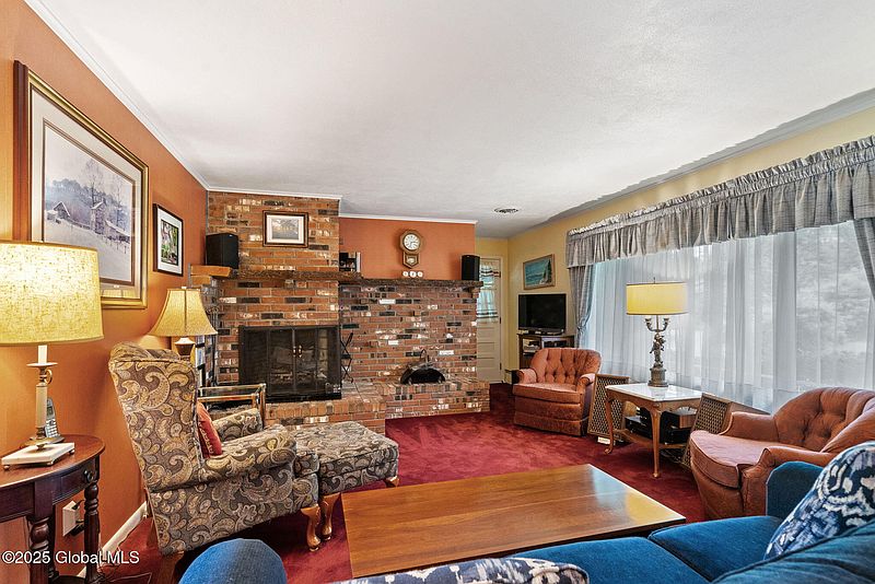 4th image of 4 Greenwood Lane