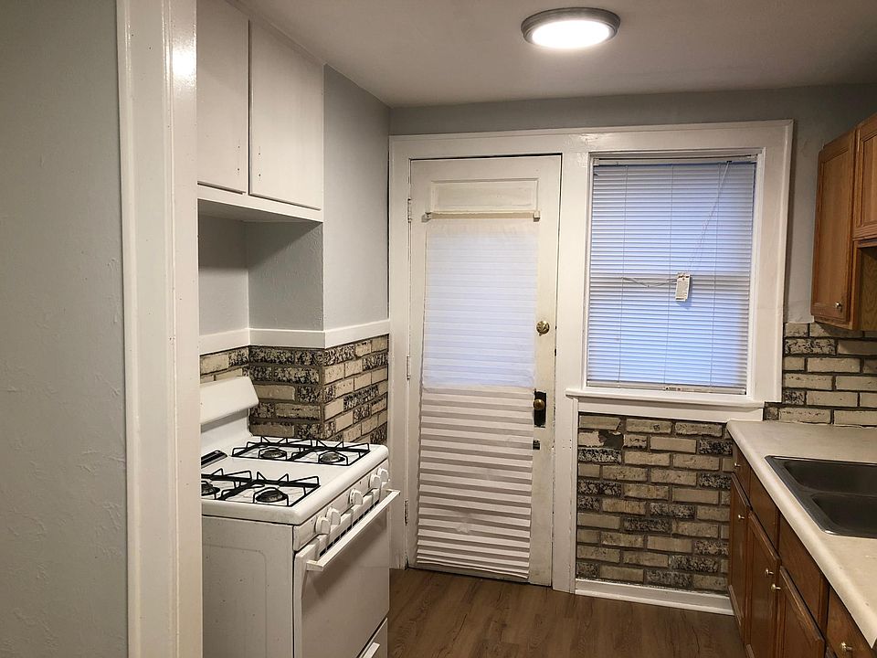 1st image of 1004 Kenmore Ave