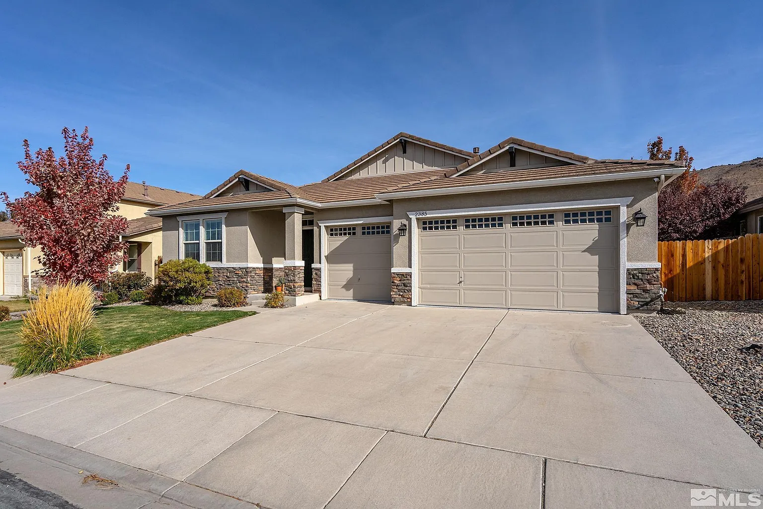 2385 Virginia Vista Dr photo 1