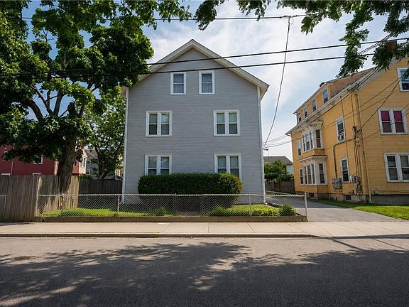 3rd image of 126 Clay St