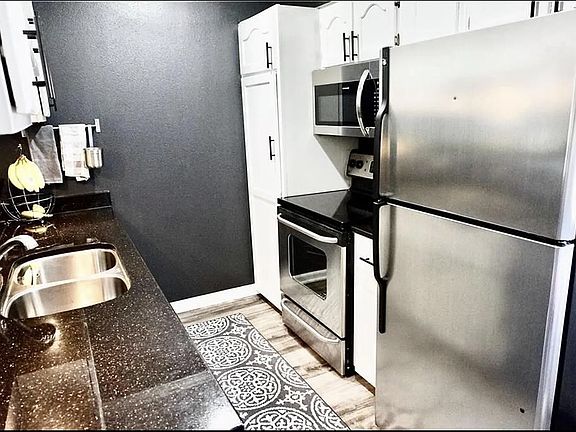 4th image of 1625 E 120th St