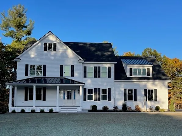 27 Paugus Trl, Groton, MA 01450