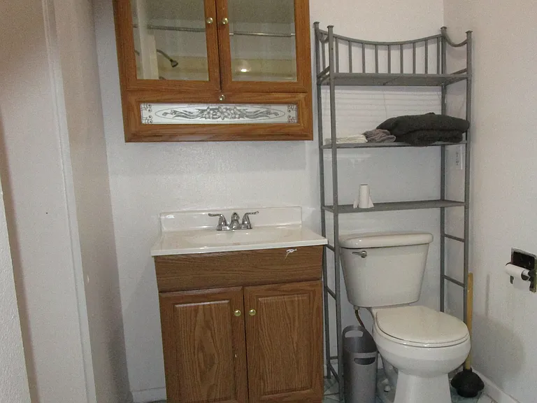 200 W 7th St #A — Photo 6