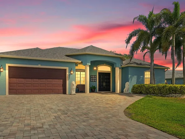 561 SW Prater Avenue, Port St Lucie, FL 34953